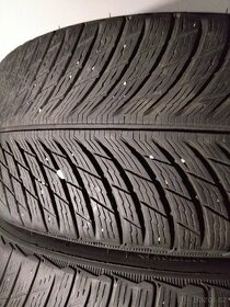 Zimní pneumatiky 255/40-19