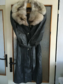 Kožený dámský kabát s pravým liščím límcem