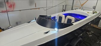 Motorový člun po kompletní rekonstrukci + vlek + motor 25hp