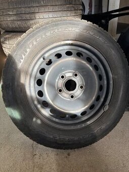 Zimní kompletní kola 6Jx15 ET47 + 195/65 R15 - 1
