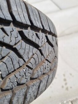 Celoroční pneu 165/65 r14