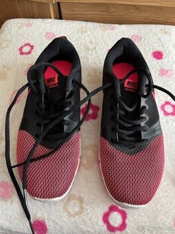 Tenisky zn.Nike č.38