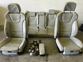 Sada sedaček RECARO Audi S4 B7 bílá kůže