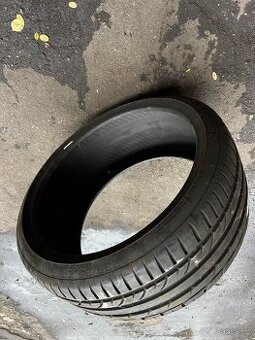 1x pneu 235/35 r19
