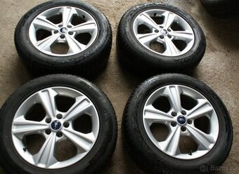 alu kola original Ford R17 pekne s pneu a TPMS