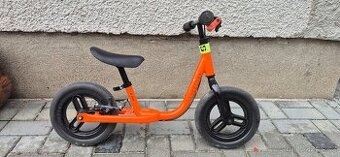 Zánovní odrážedlo -užito: 1 sezona