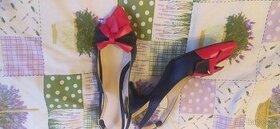 Prodám nádherné Italské nové střevíčky vel.38 Zn.Lacivert