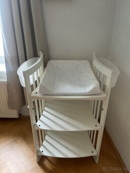 Přebalovací pult Stokke