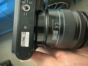 Fotoaparát SAMSUNG NX200