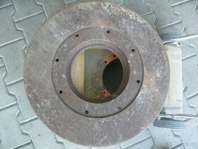 setrvačník mezikruží