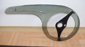 Čirý plastový kryt převodníku-úchyt na střed (48z)