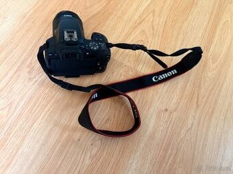 Canon EOS 250D+ blesk + stativ + brašna