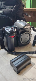 Zrcadlovka NIKON D7000