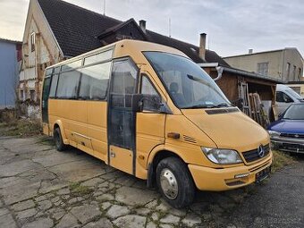 MB Sprinter 616 CDI - autobus, 25 míst