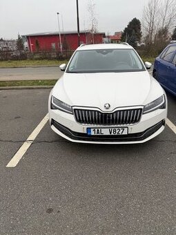 Škoda Superb. 110 kw. Webasto. Premium