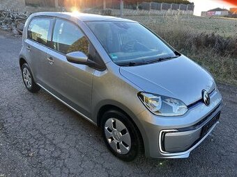 VW e-UP elektro r.v. 2021,,najeto46tis.km,vyhřívané sedadla