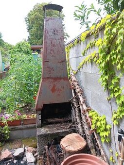 Zahradní krb s udírnou - 1