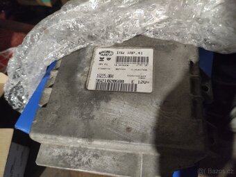 Peugeot 106 gti,citroen saxo vts