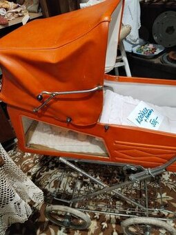 Kočárek retro, starý kočárek pro panenky