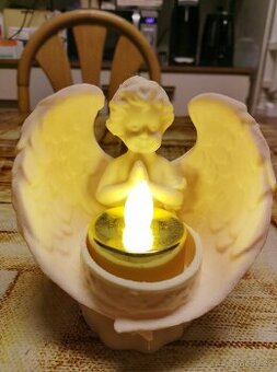 Svícen andělíček