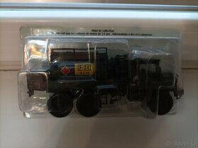 Model HACHETTE - BERLIET 6X6 cisterna armádní 1:43