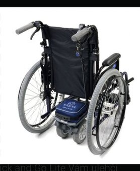 Pomocný motor pro invalidní vozík