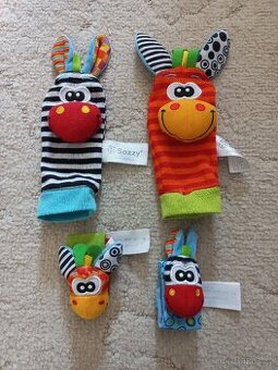 Playgro sozzy chrastící ponozky a náramky