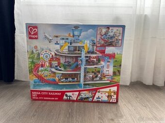 Hape Vláčkodráha Grand City