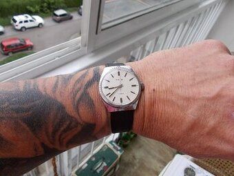 luxusni funkcni oblibene hodinky prim ala rolex rok 1984