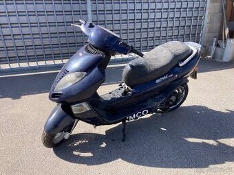 Skůtr kymco 150