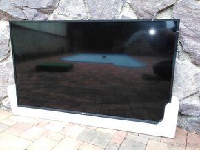 Smart LED televize Hisense s úhlopříčkou displeje 123 cm
