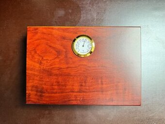 Prodám cedrový humidor – jako nový - 1