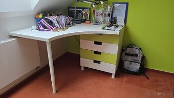 Rohový psací stůl se čtyřmi šuplíky, IKEA,