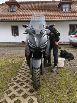 Yamaha XMax 125