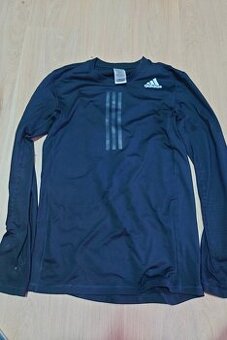 triko Adidas