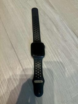Apple Watch Series 4 Nike