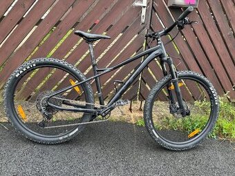 Horské kolo GT avalanche expert S - 27.5