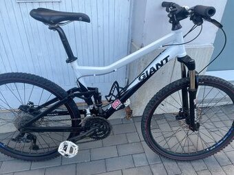 Celoodpužené kolo Giant M, "26"