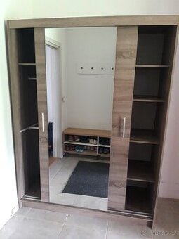 Šatní skříň Jysk 150x200