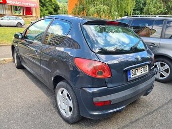 Peugeot 206 +