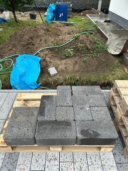 Darujem Pressbeton simple Block Antracit + Zelezo // roxory - 1