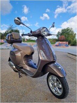 Vespa Primavera 125