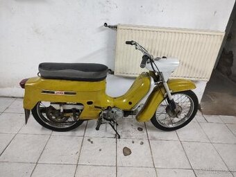 Jawa 21 pionýr žlutý