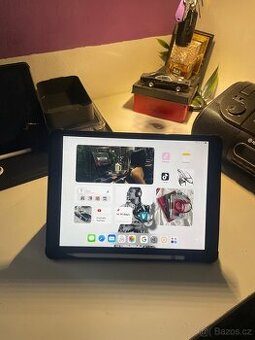 iPad Pro (10,5)  + Apple Pencil + všechno příslušenství