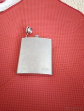 nerez placatka,keramický džbán 2 litry,hrnek se jménem Petra