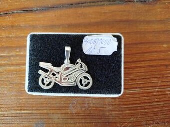 stříbrný přívěšek