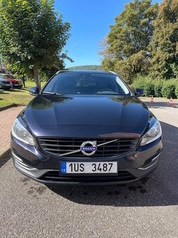 Volvo v60  2017.