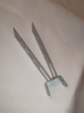 Držák hřebenové latě betonpres