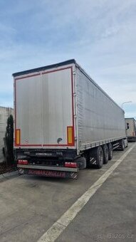 Plachtový návěs Schwarzmuller / 2018 / skladem