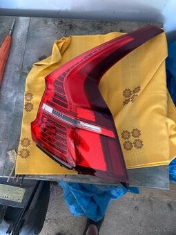 Pravé zadní světlo Volvo Xc60